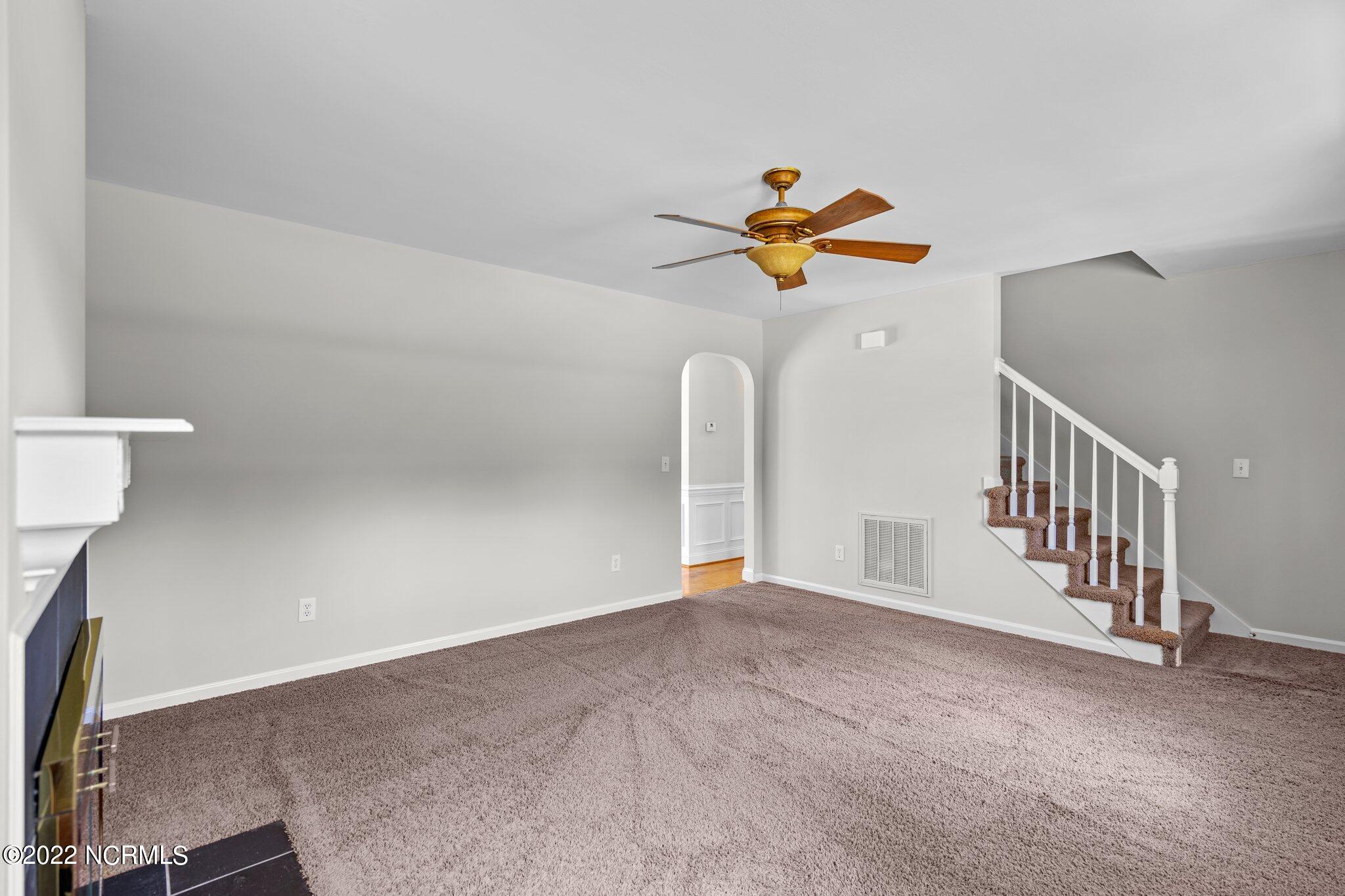 5822 Dekker Road Castle Hayne, NC 28429 - Photo 5 of 59 Livingroom