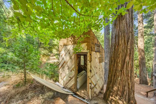a view of an entryway