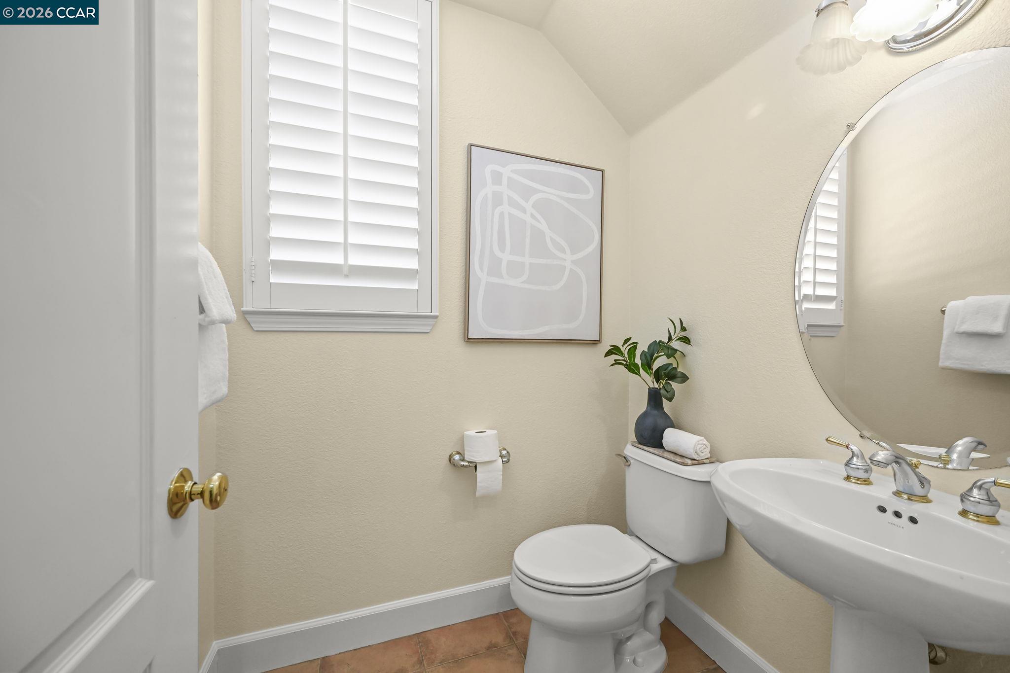 950 Maplegate Court Concord, CA 94521 - Photo 25 of 73