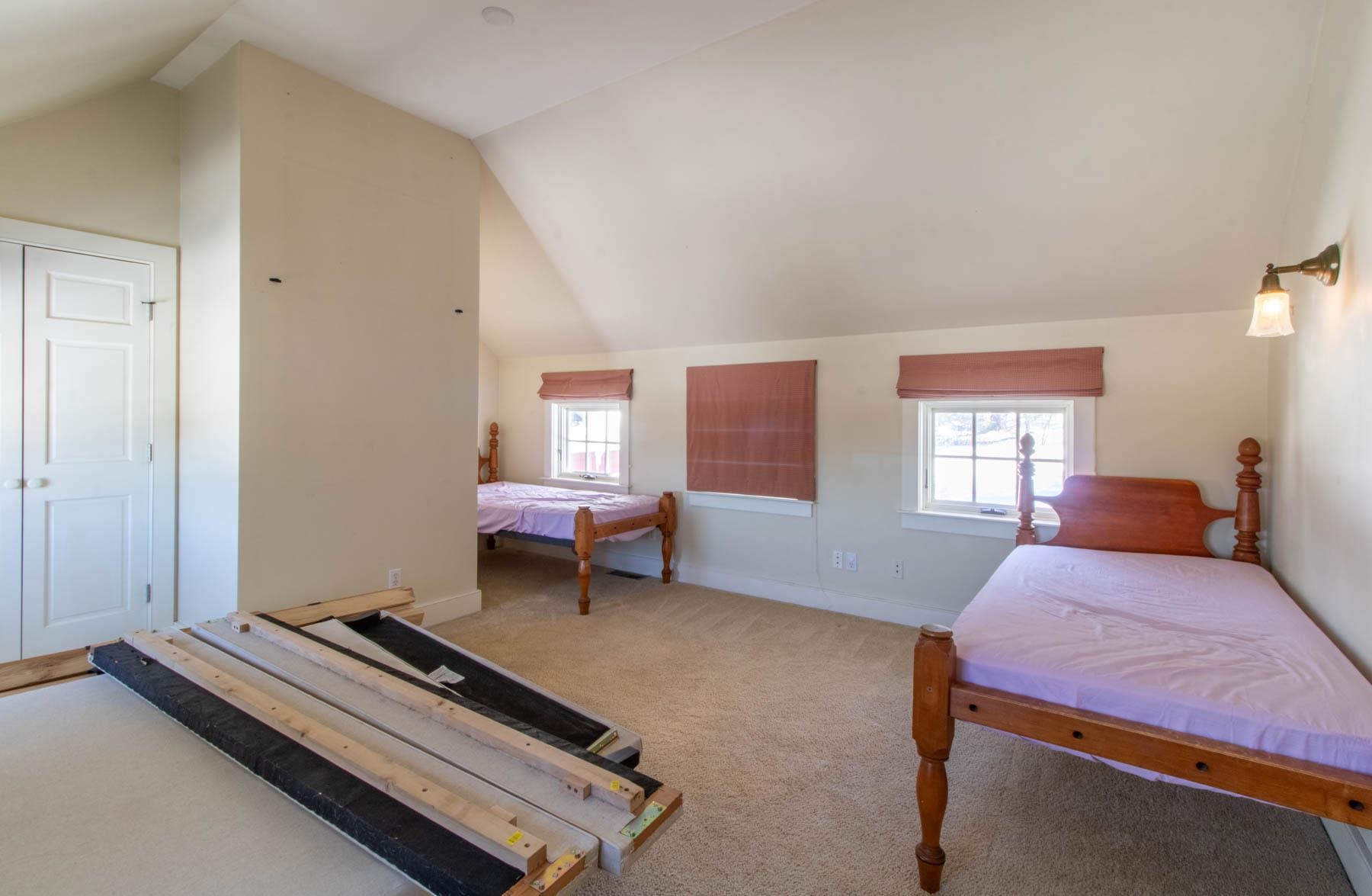 3311 Perry Hill Road Waterbury, VT 05676 - Photo 19 of 40