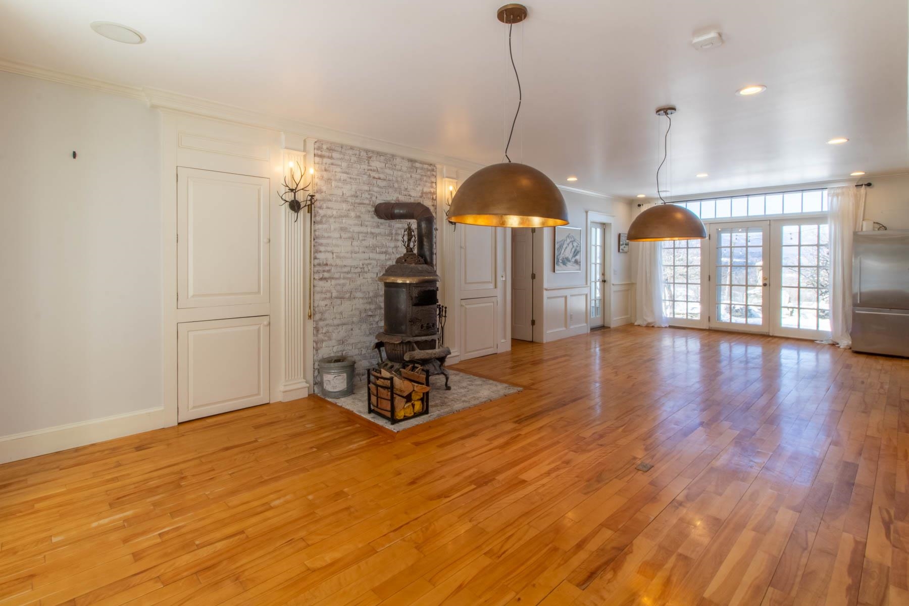 3311 Perry Hill Road Waterbury, VT 05676 - Photo 3 of 40