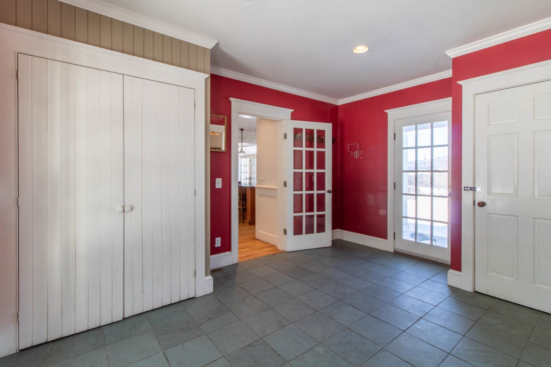3311 Perry Hill Road Waterbury, VT 05676 - Photo 8 of 40