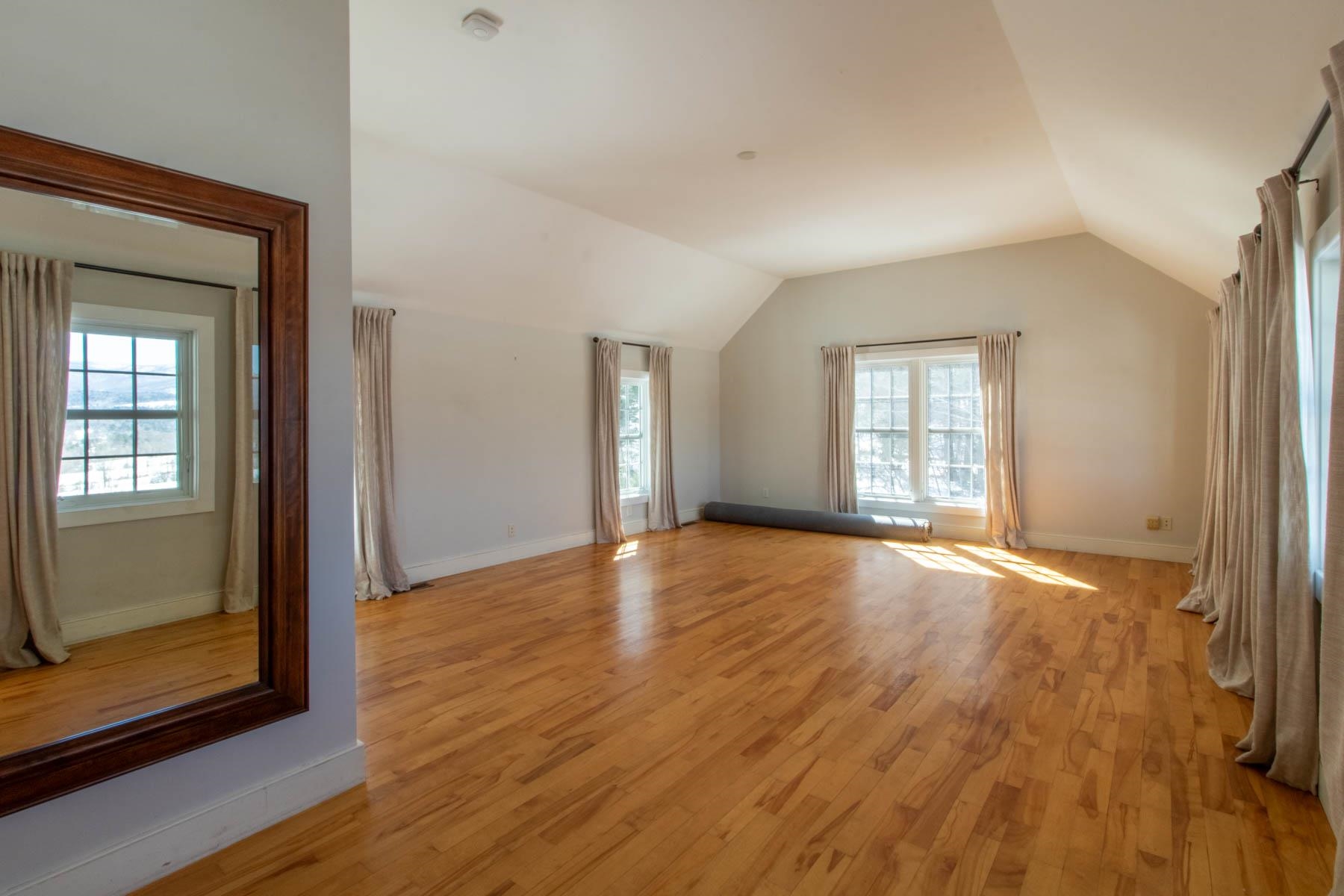 3311 Perry Hill Road Waterbury, VT 05676 - Photo 10 of 40