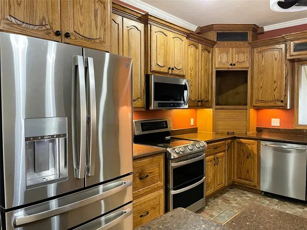 $760,000 | 107 S Highway, Wortham, TX 76693