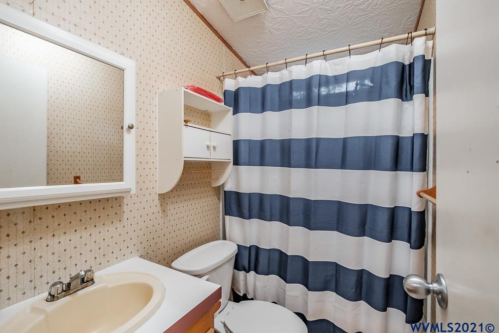 1329 Southwest Elm Street Albany, OR 97321 - Photo 25 of 36 Gallery Image 25