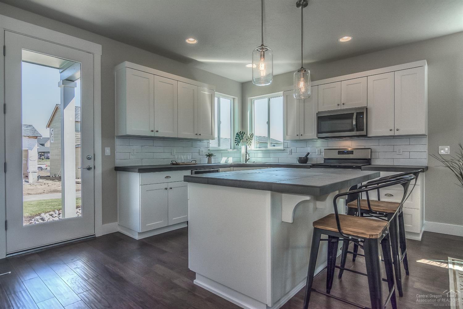 20770 Kilbourne Loop Bend, OR 97701 - Photo 3 of 14 Photos are of similar home built by Ston