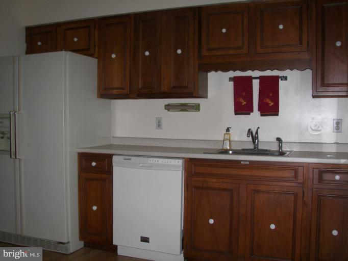 1166 Oldfield Point Road Elkton, MD 21921 - Photo 12 of 19 2nd Kitchen