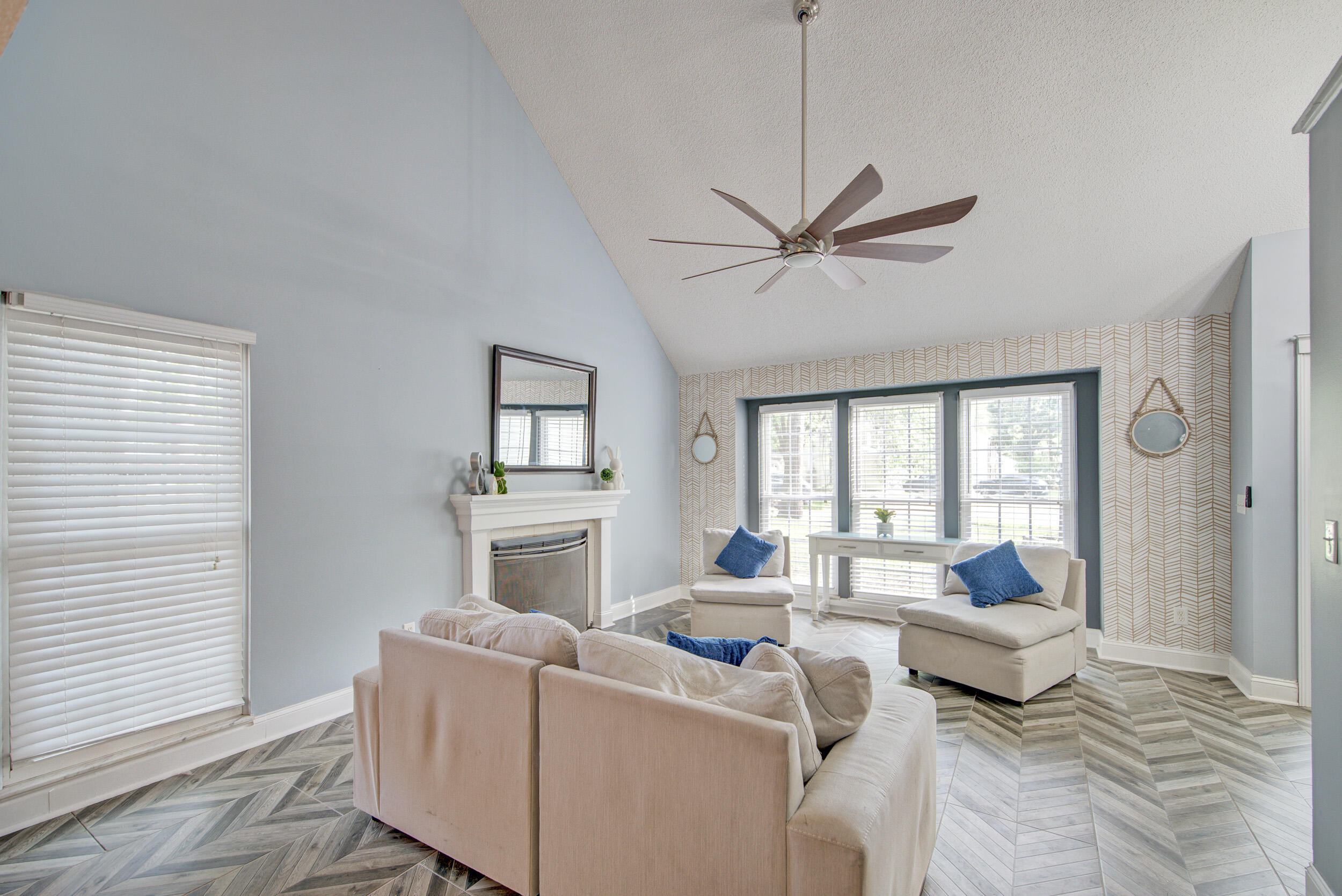 115 Challis Court Goose Creek, SC 29445 - Photo 5 of 64 115 Challis Ct-4