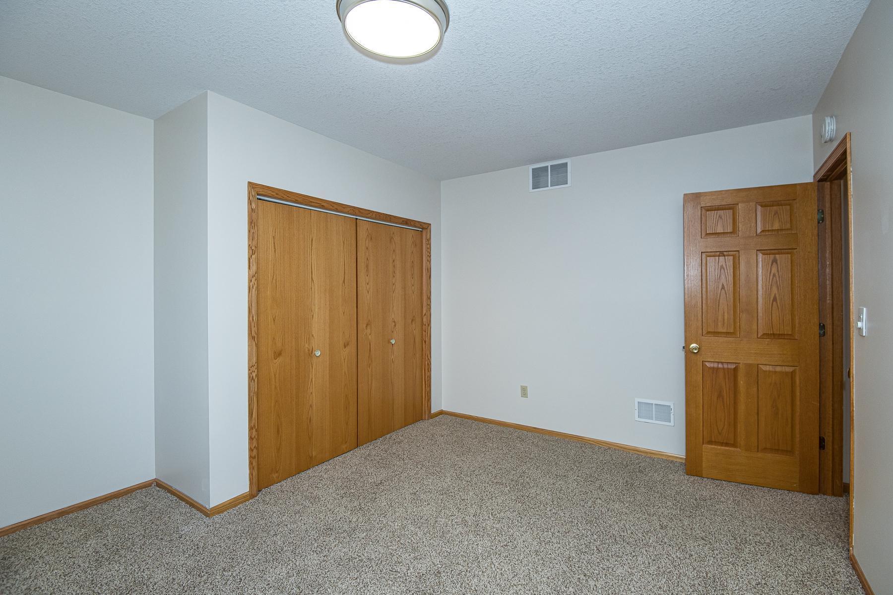 459 22nd Avenue Southwest Rochester, MN 55902 - Photo 26 of 33