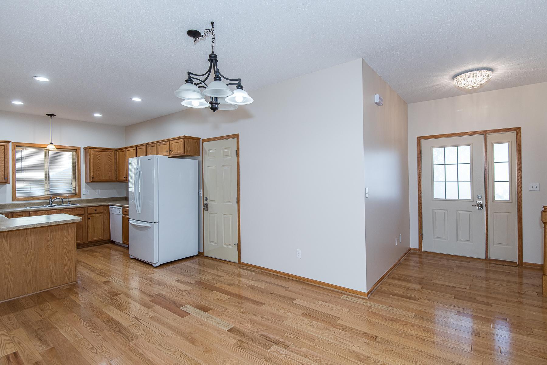 459 22nd Avenue Southwest Rochester, MN 55902 - Photo 5 of 33
