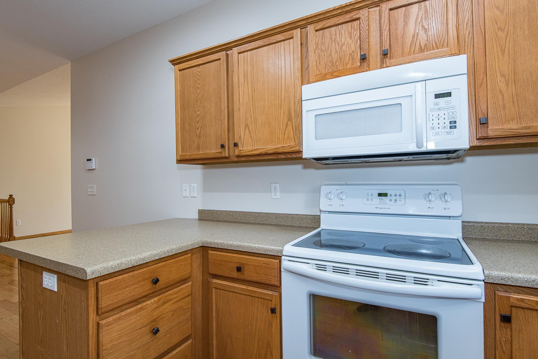 459 22nd Avenue Southwest Rochester, MN 55902 - Photo 8 of 33