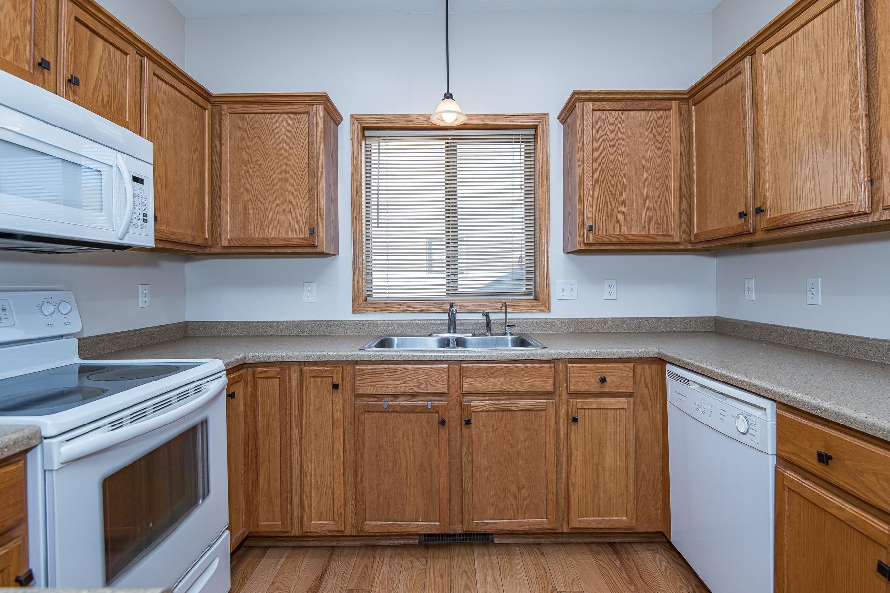 459 22nd Avenue Southwest Rochester, MN 55902 - Photo 9 of 33
