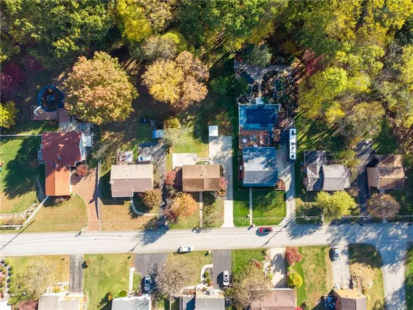 a view of an outdoor space yard and patio