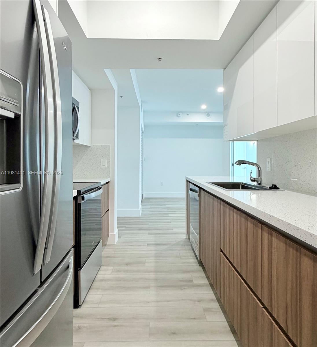 5077 Northwest 7th Street, Unit 706 Miami, FL 33126 - Photo 4 of 23