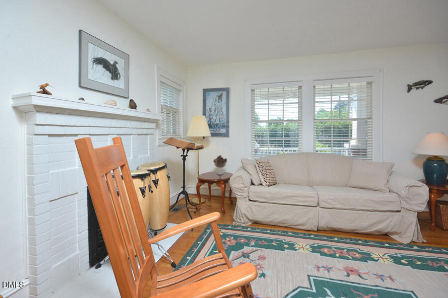 1814 Chapel Hill Road Durham, NC 27707 - Photo 7 of 33