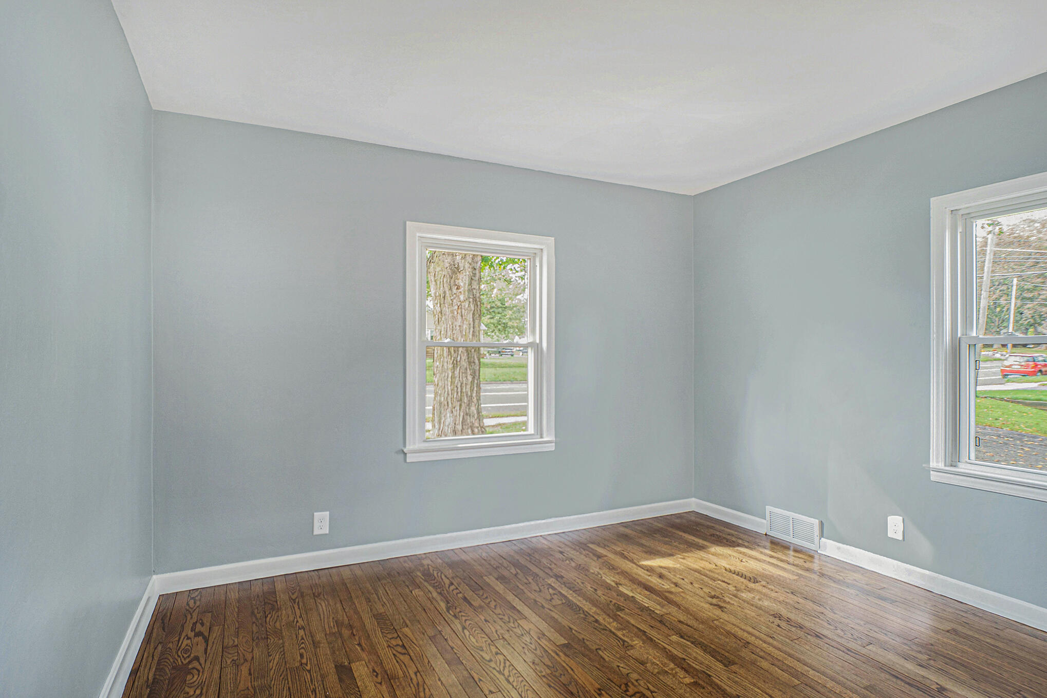 824 Nichols Road Kalamazoo, MI 49006 - Photo 11 of 20 DSC05571