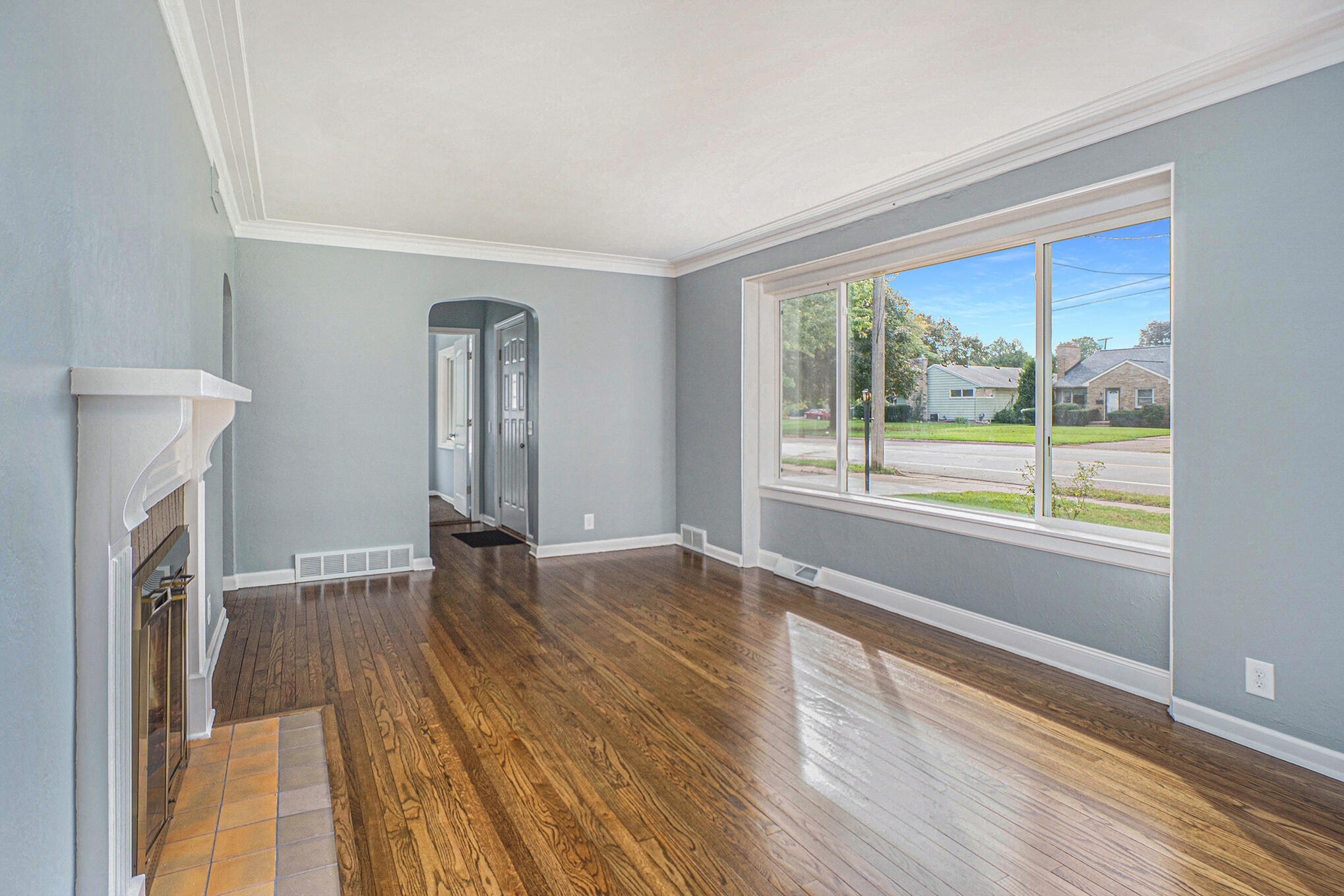 824 Nichols Road Kalamazoo, MI 49006 - Photo 4 of 20 DSC05534