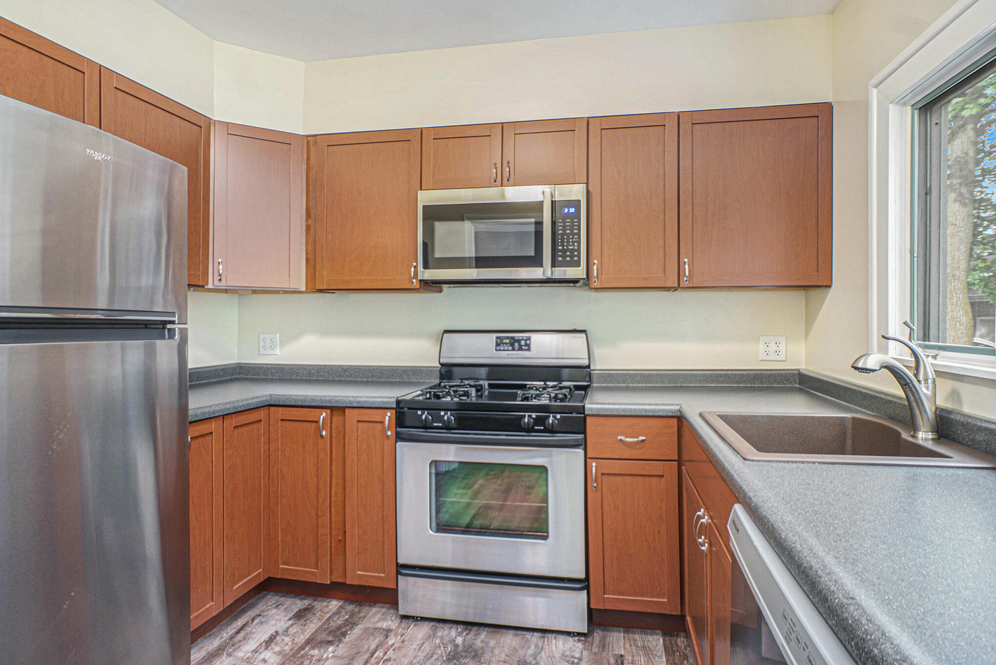 824 Nichols Road Kalamazoo, MI 49006 - Photo 5 of 20 DSC05559