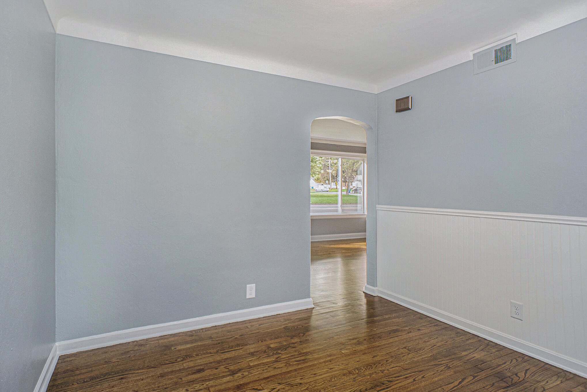 824 Nichols Road Kalamazoo, MI 49006 - Photo 6 of 20 DSC05553