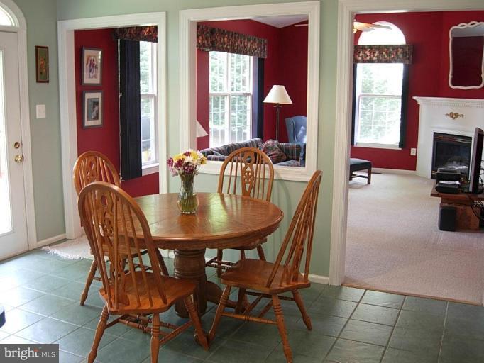 13113 Riviera Terrace Silver Spring, MD 20904 - Photo 15 of 30 Breakfast Area