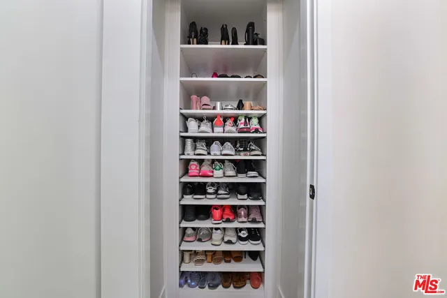 $1,349,000 | 14405 Valley Vista Boulevard, Sherman Oaks, CA 91423