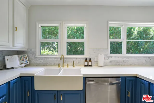 $1,349,000 | 14405 Valley Vista Boulevard, Sherman Oaks, CA 91423