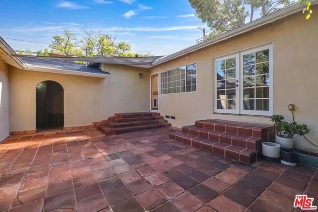 $1,349,000 | 14405 Valley Vista Boulevard, Sherman Oaks, CA 91423