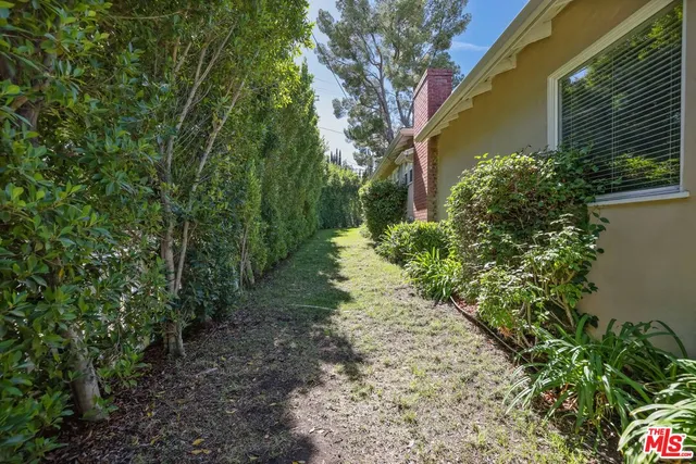 $1,349,000 | 14405 Valley Vista Boulevard, Sherman Oaks, CA 91423