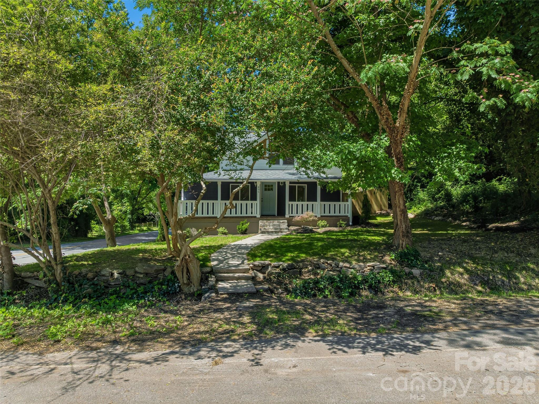 895 North Trade Street Tryon, NC 28782 - Photo 5 of 45