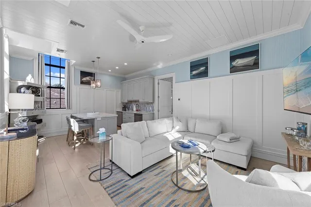 $9,250,000 | 6536 Highcroft Drive, Naples, FL 34119