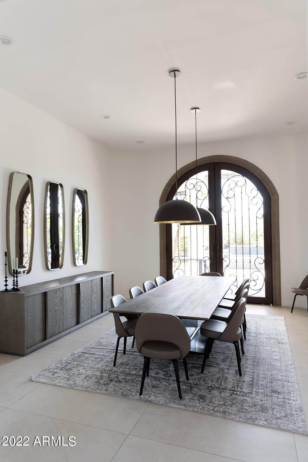 6271 East Horseshoe Road Paradise Valley, AZ 85253 - Photo 4 of 16 a view of a dining room with furniture