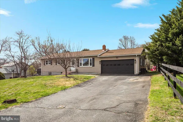 $274,900 | 32 Cheerful Faye Drive, Inwood, WV 25428