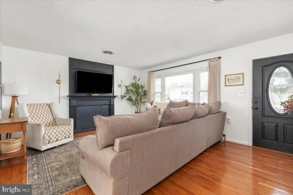 $274,900 | 32 Cheerful Faye Drive, Inwood, WV 25428