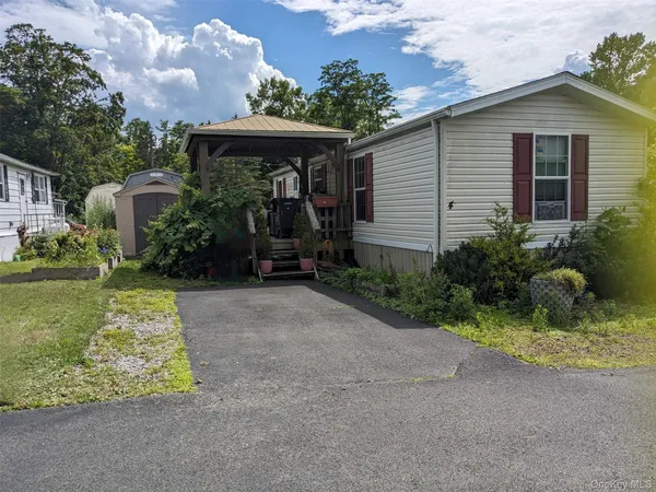 $149,900 | 4 Treeline Circle, Unit 4, Cold Spring, NY 10516