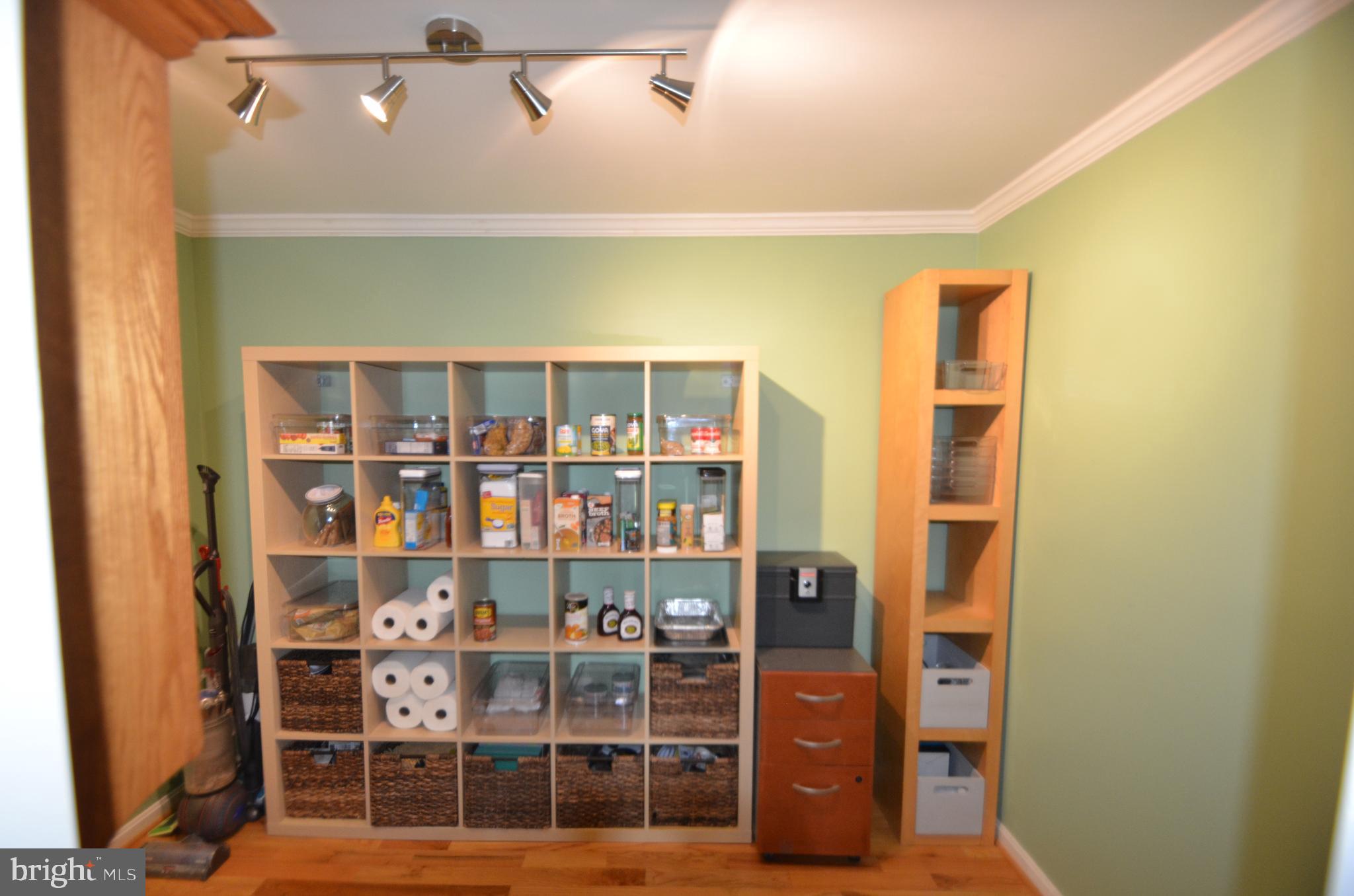 1251 Streaker Road Sykesville, MD 21784 - Photo 38 of 90 Butlers Pantry