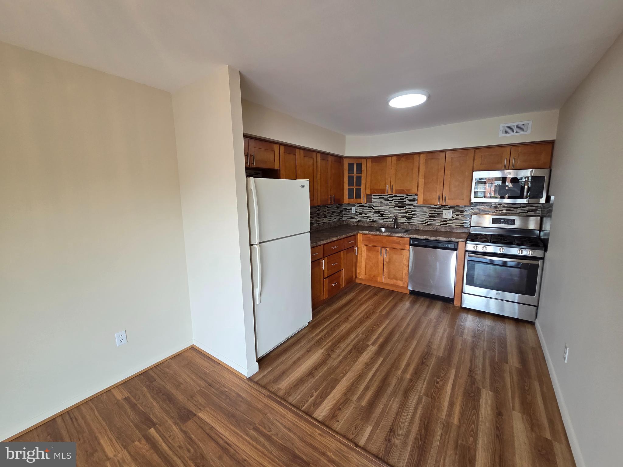 813 Red Lion Road, Unit C11 Philadelphia, PA 19115 - Photo 17 of 19