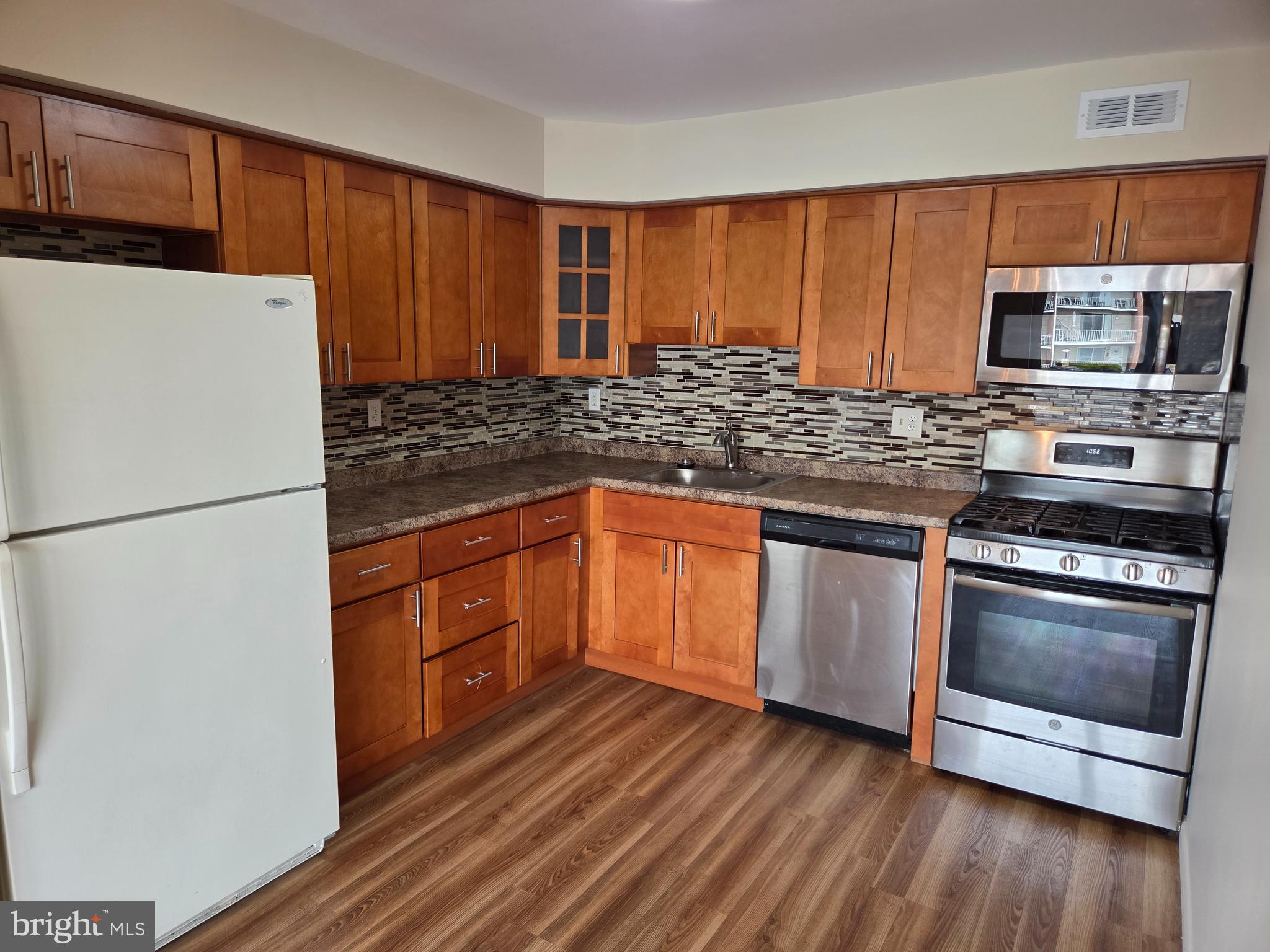 813 Red Lion Road, Unit C11 Philadelphia, PA 19115 - Photo 7 of 19