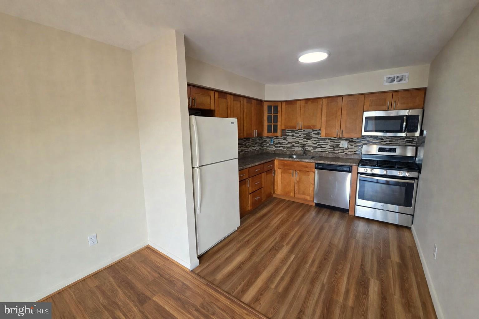 813 Red Lion Road, Unit C11 Philadelphia, PA 19115 - Photo 10 of 19