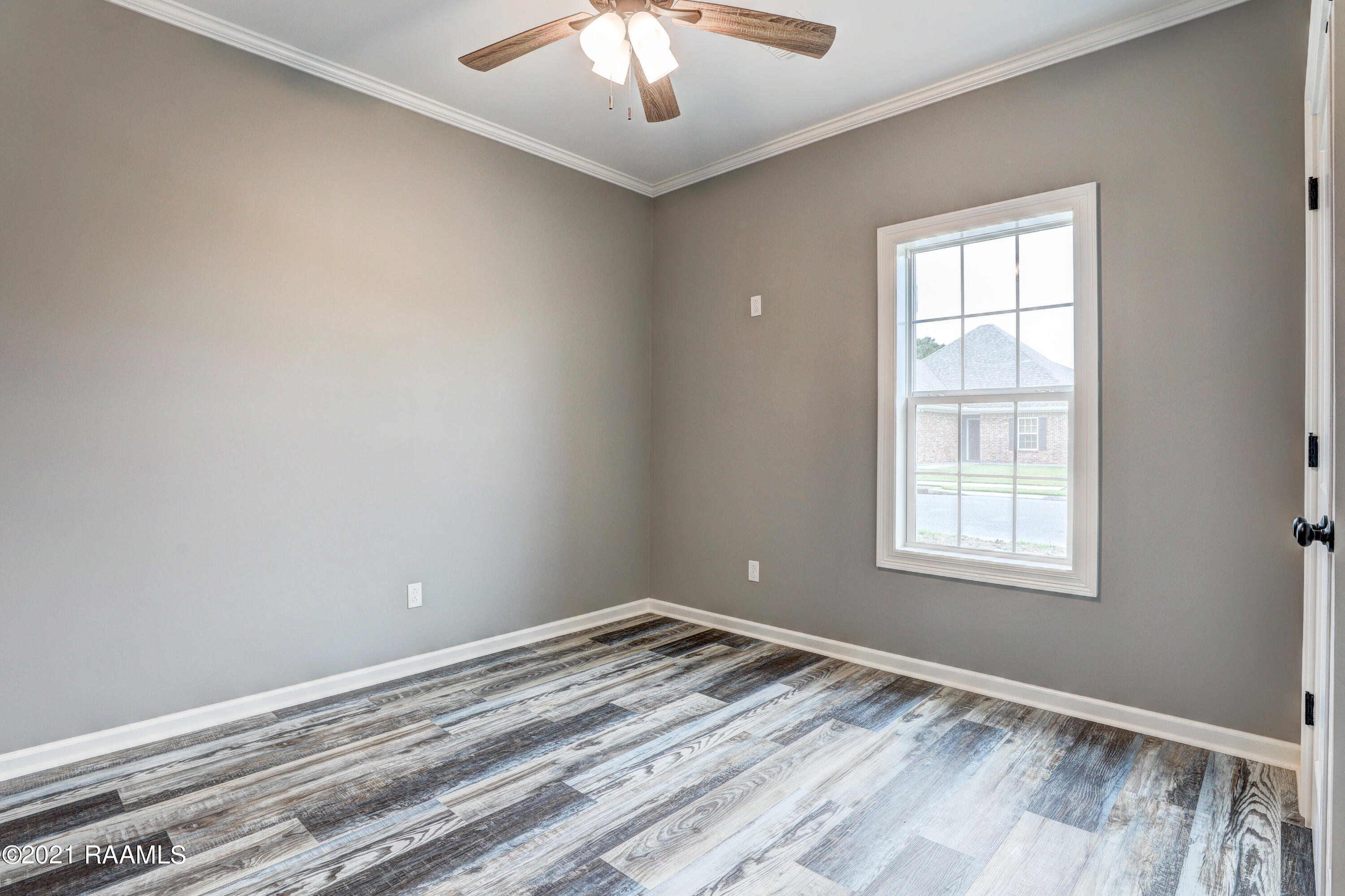 910 Russo Road New Iberia, LA 70563 - Photo 3 of 22 Gallery Image 3