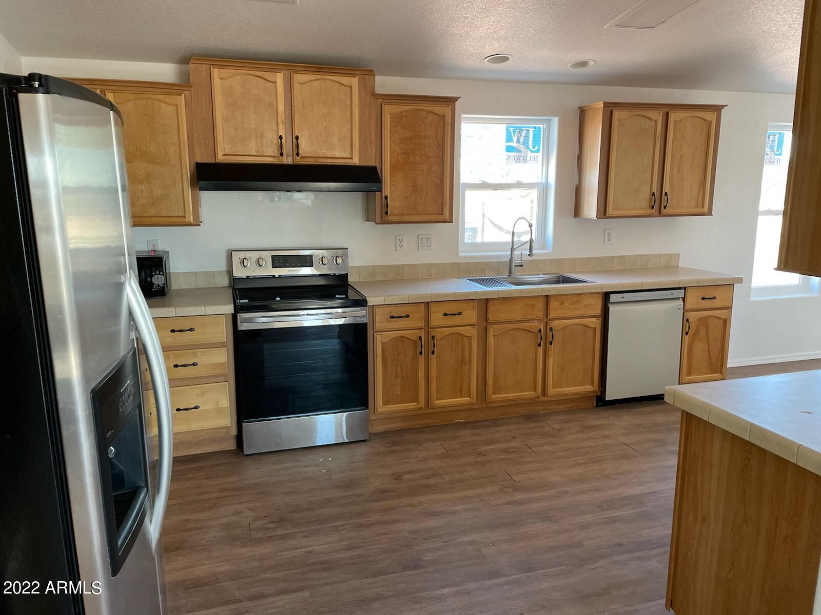 7104 East Nutt Road Picacho, AZ 85141 - Photo 10 of 45 Kitchen