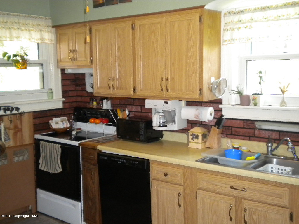 7860 Interchange Road Lehighton, PA 18235 - Photo 3 of 13 KITCHEN