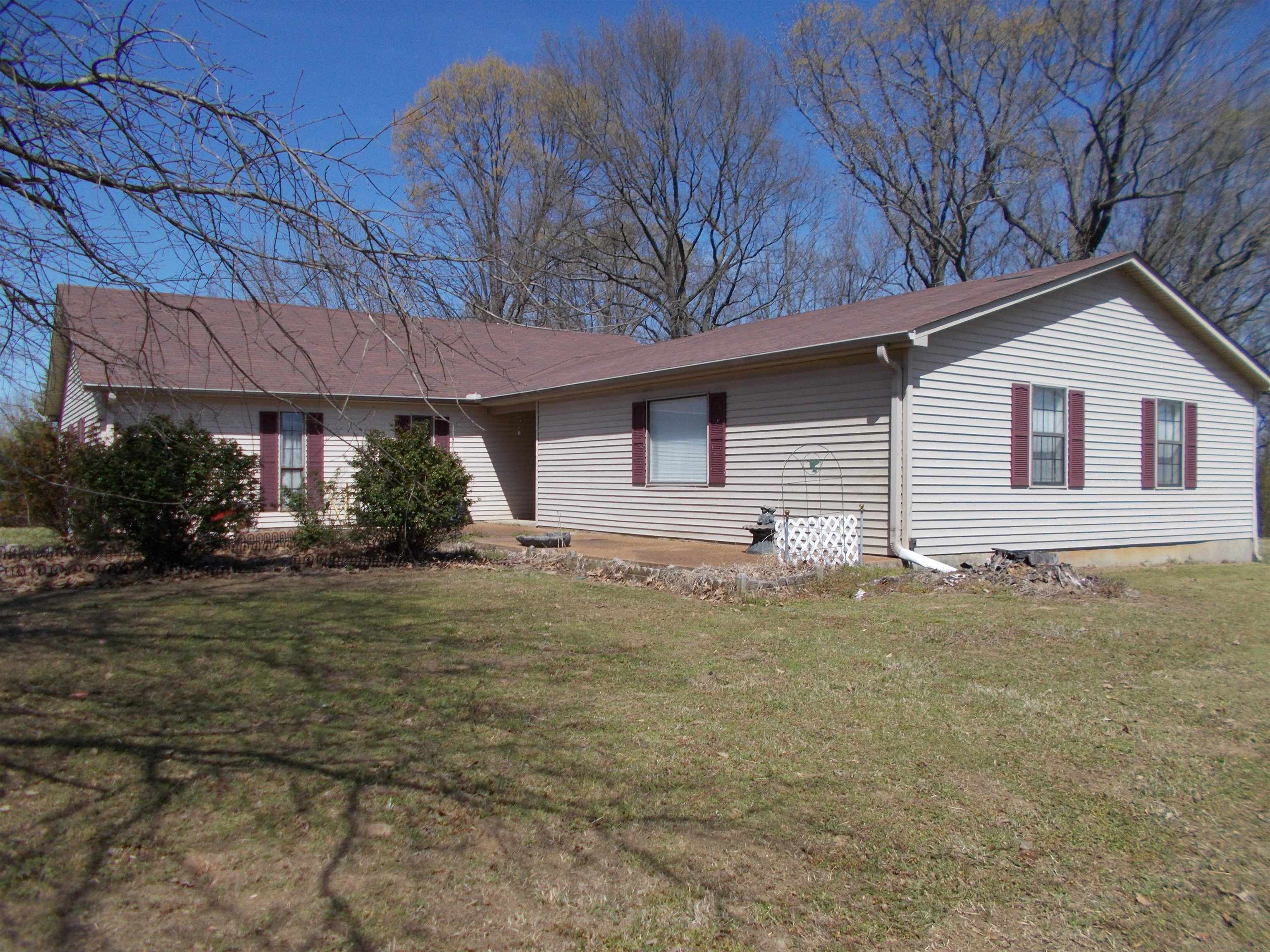 1058 Thumb Road Henning, TN 38041 - Photo 1 of 25 a view of a house with a yard