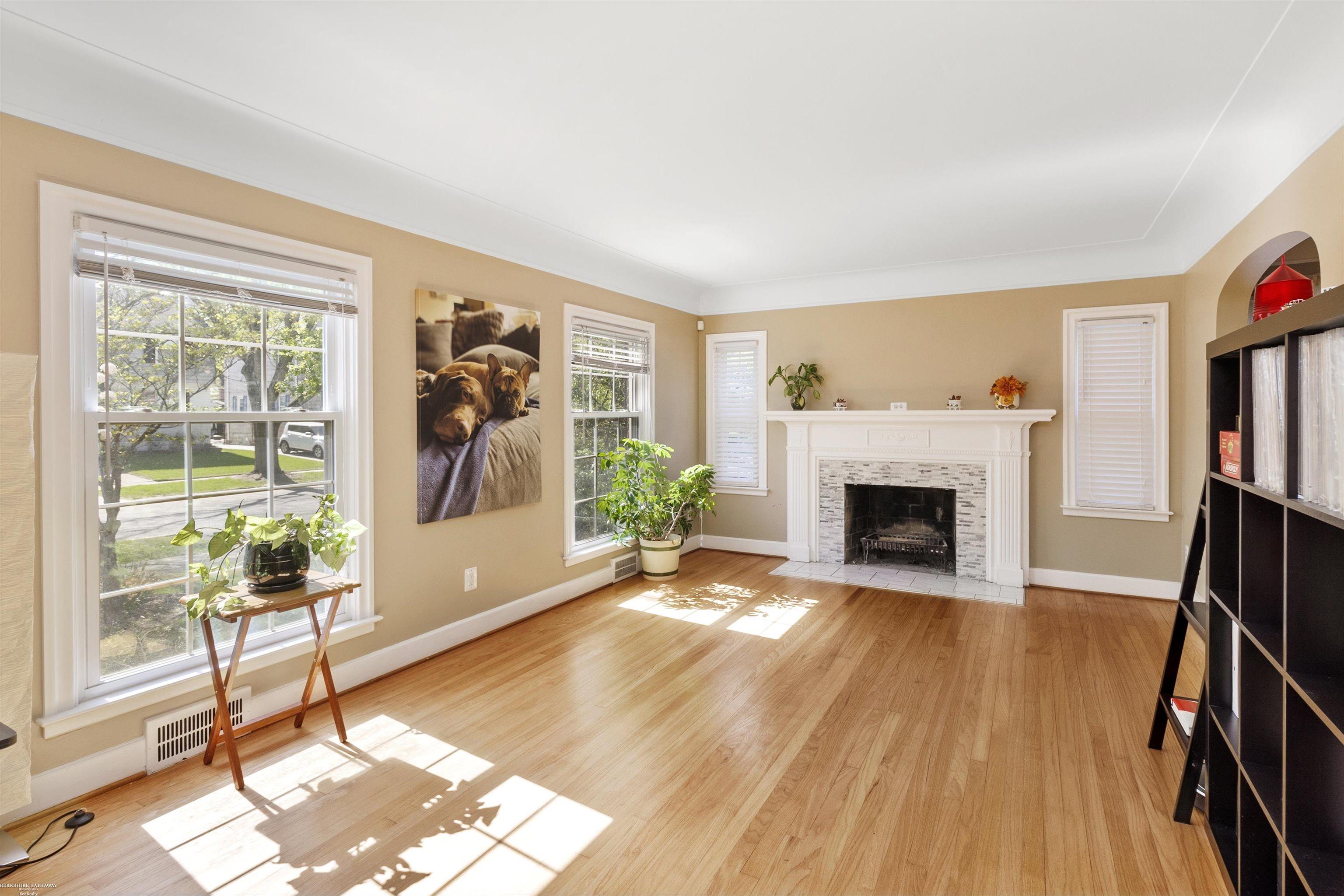 460 Moran Road Grosse Pointe Farms, MI 48236 - Photo 11 of 48
