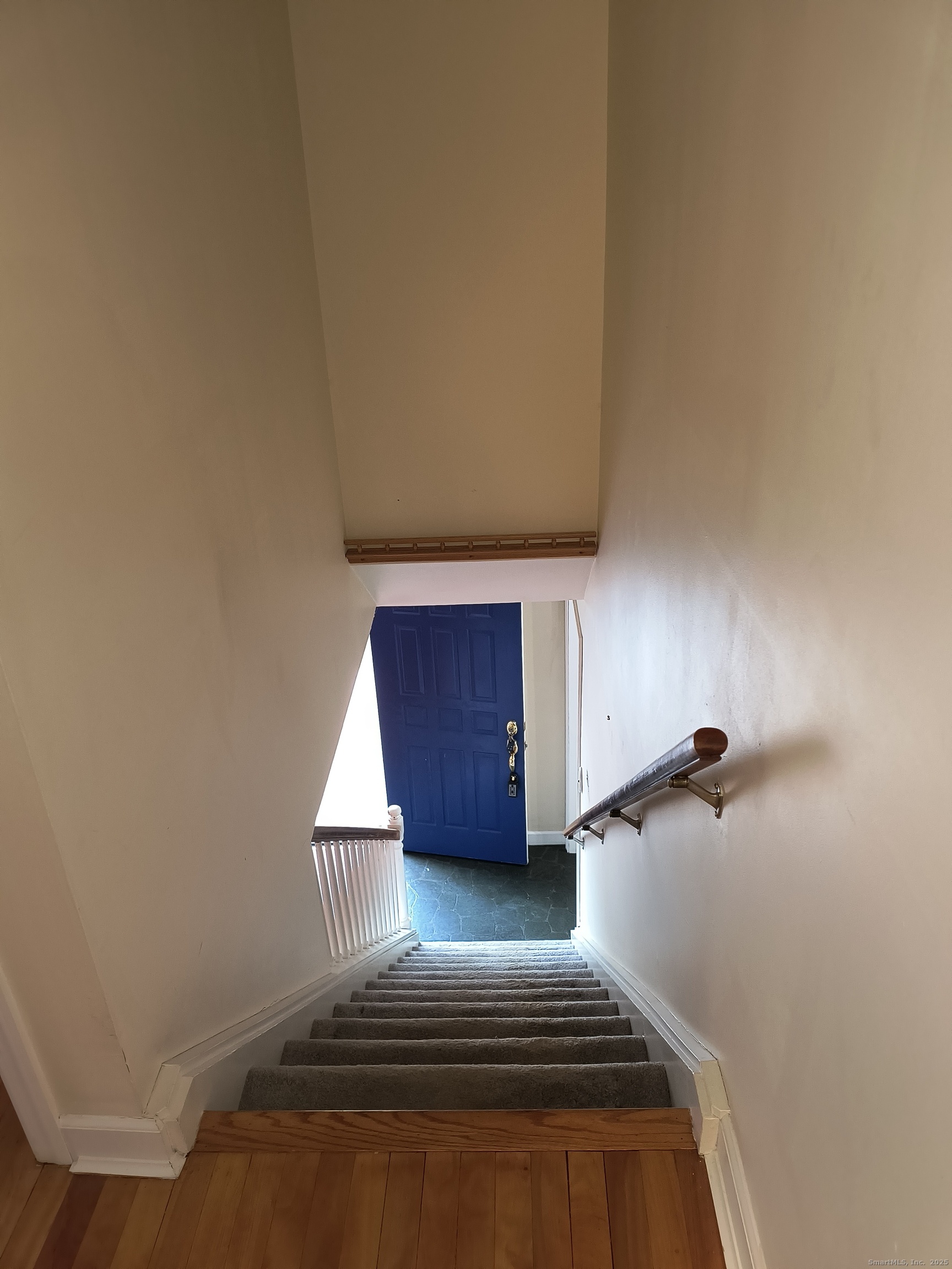 28 McLaughlin Terrace Derby, CT 06418 - Photo 22 of 37 a view of a hallway