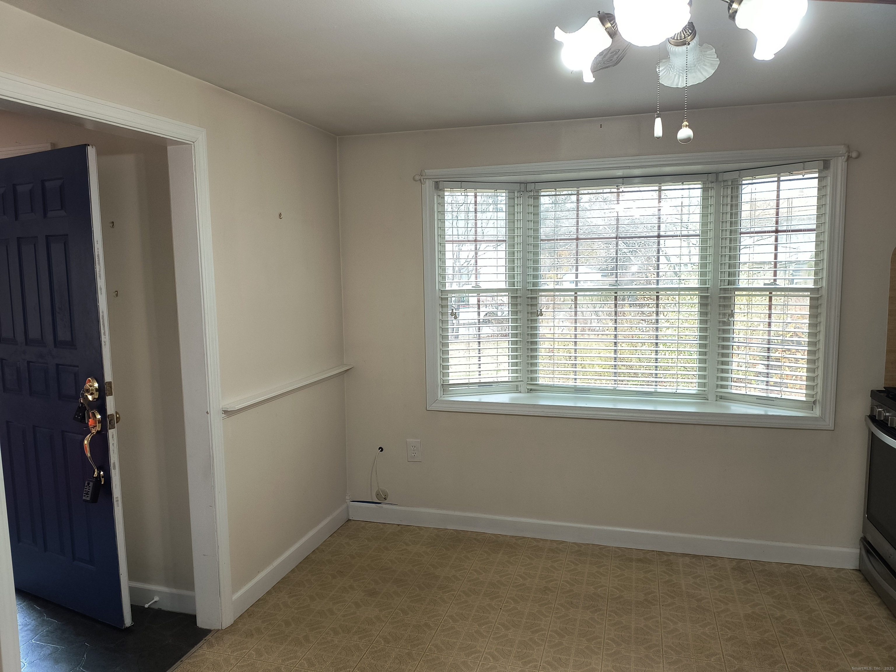 28 McLaughlin Terrace Derby, CT 06418 - Photo 25 of 37 a view of an empty room with a window