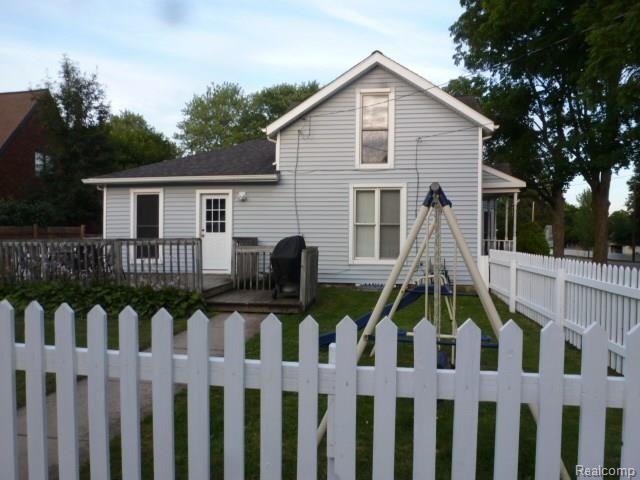 320 Summit Howell, MI 48843 - Photo 4 of 28
