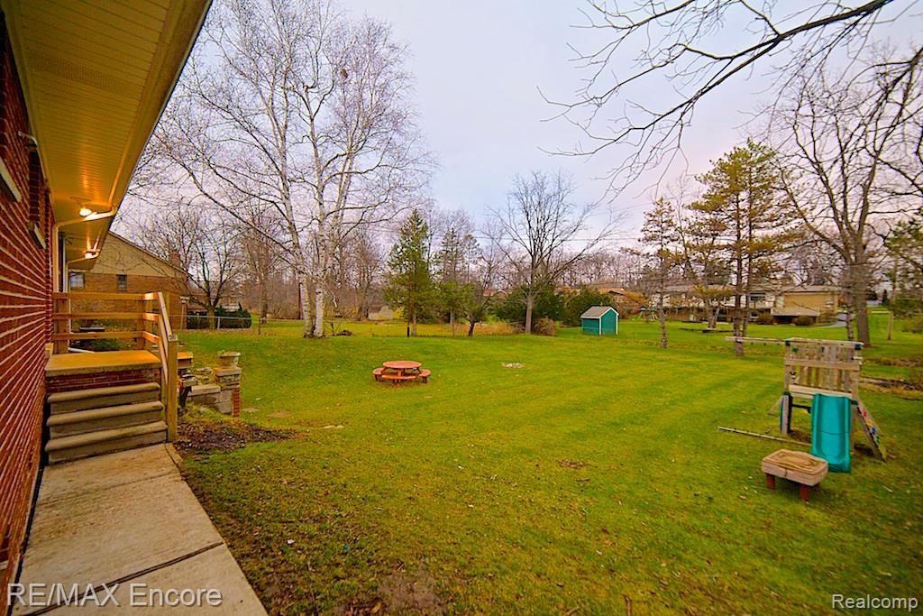 160 Kalhaven Road Rochester Hills, MI 48307 - Photo 24 of 24