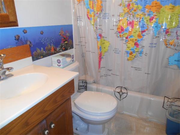36 Frank Road Weymouth, MA 02191 - Photo 4 of 6 Gallery Image 4