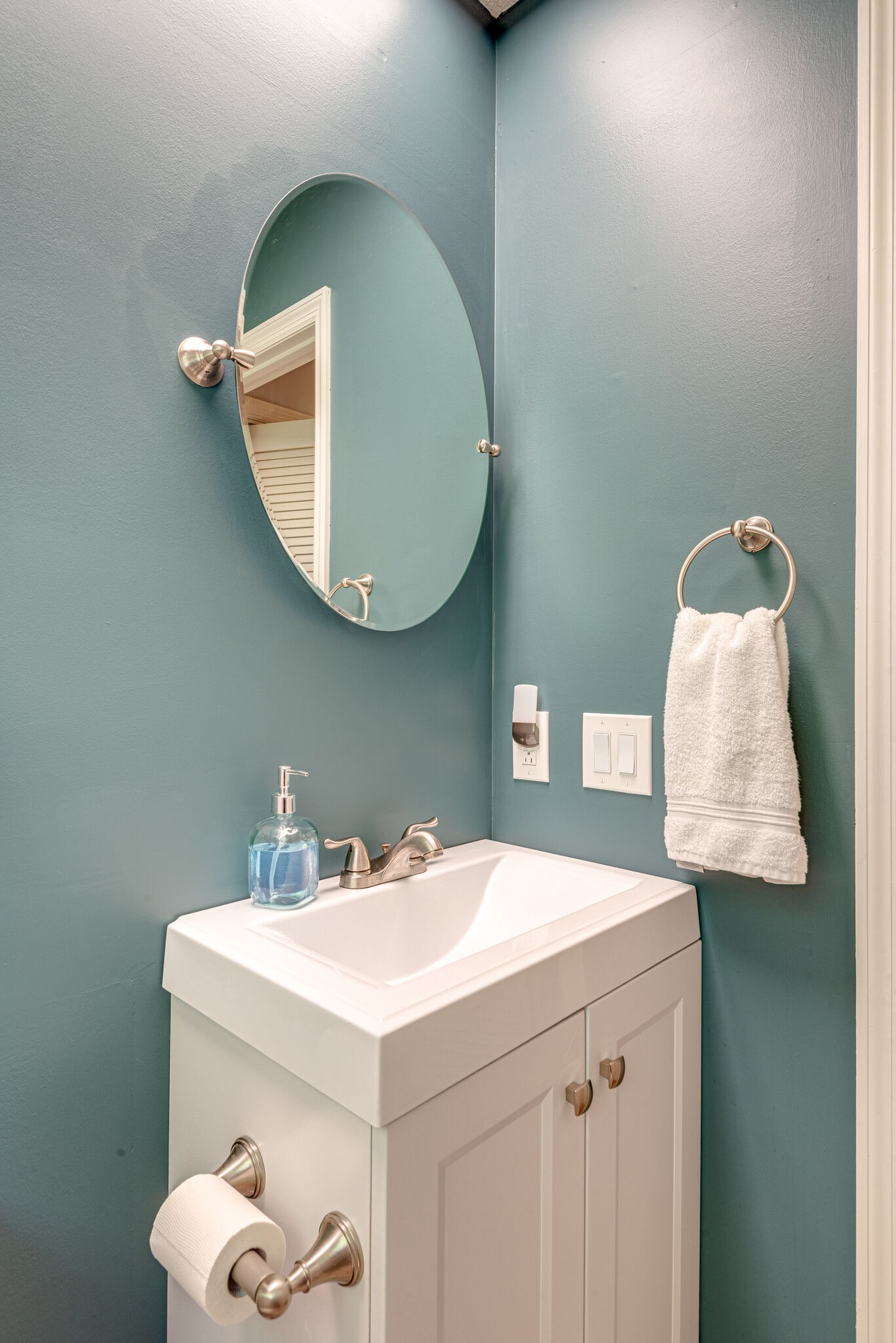 385 Cedarcliff Road Antioch, TN 37013 - Photo 16 of 29 a bathroom with a sink and a mirror