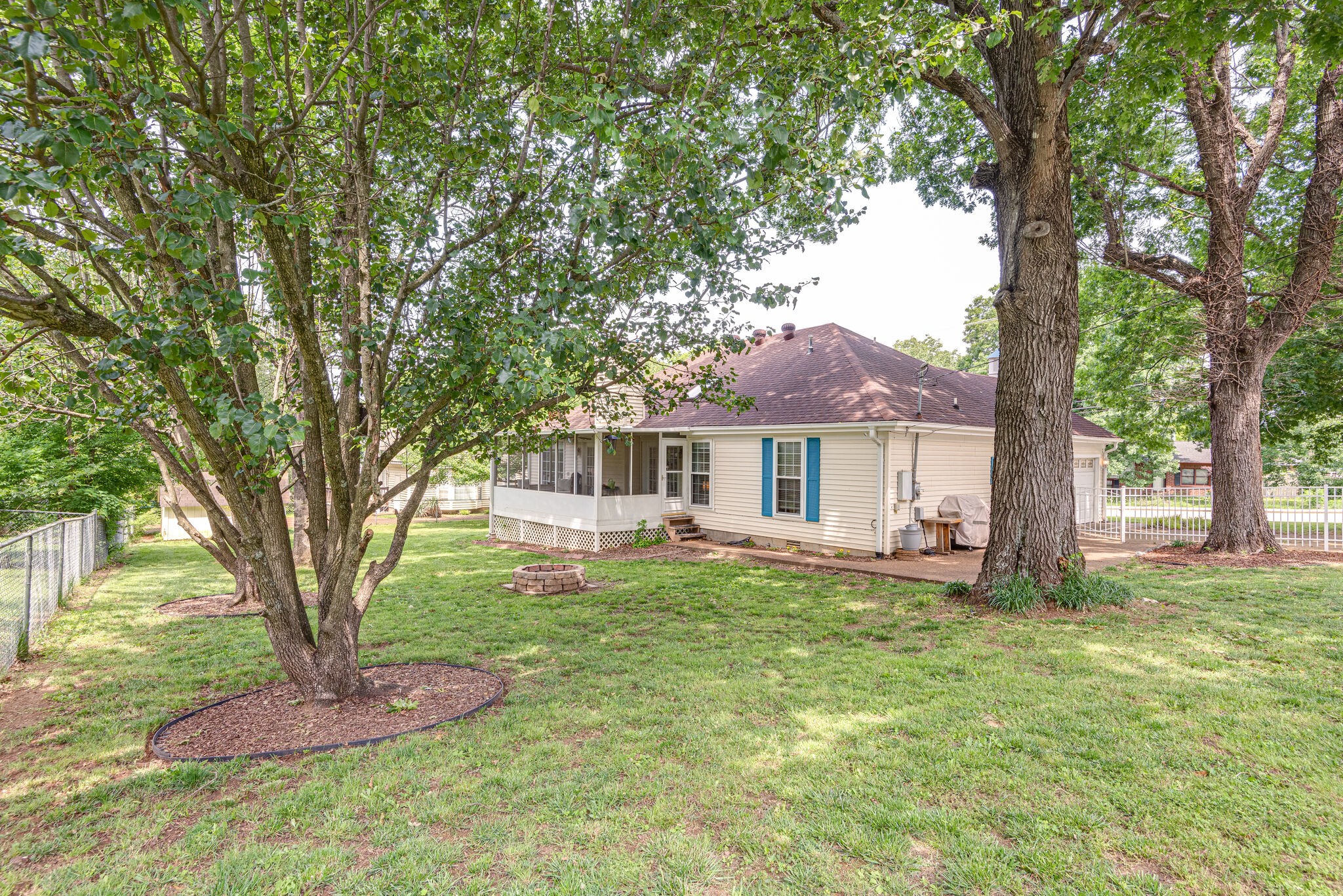 385 Cedarcliff Road Antioch, TN 37013 - Photo 24 of 29 a front view of a house with garden